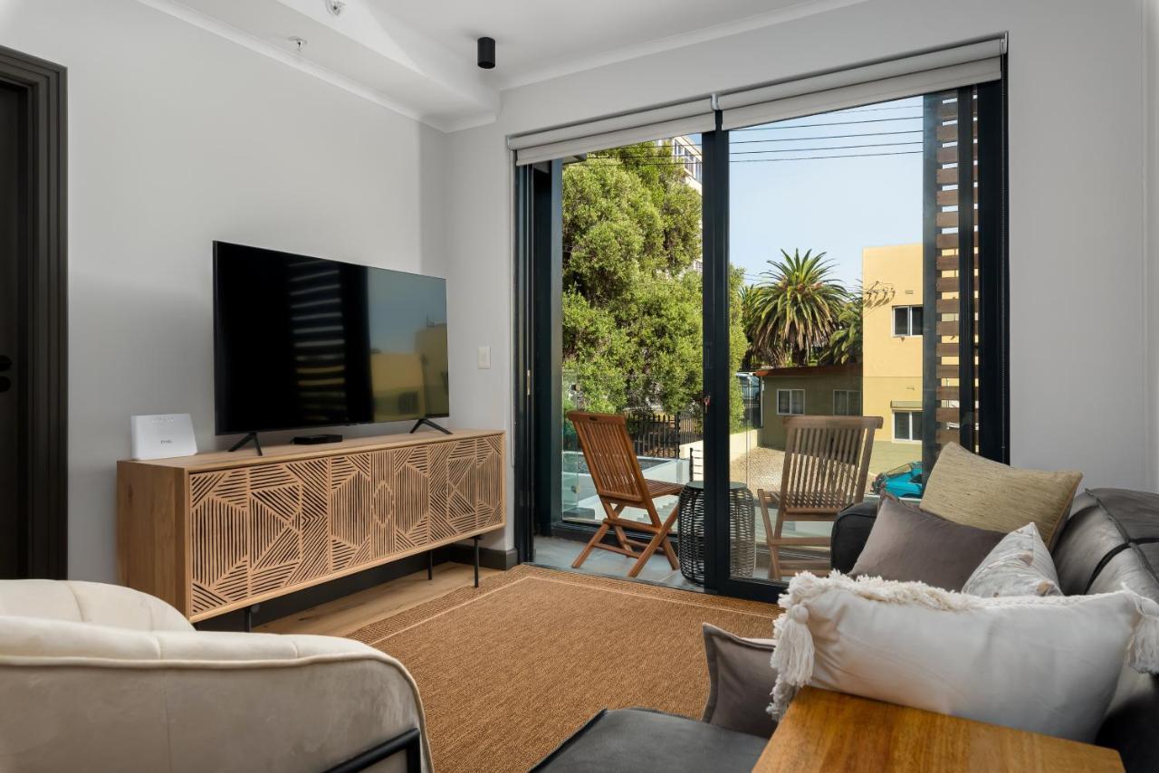 Luxury Green Point Apartment With Backup Power Cape Town Exterior photo